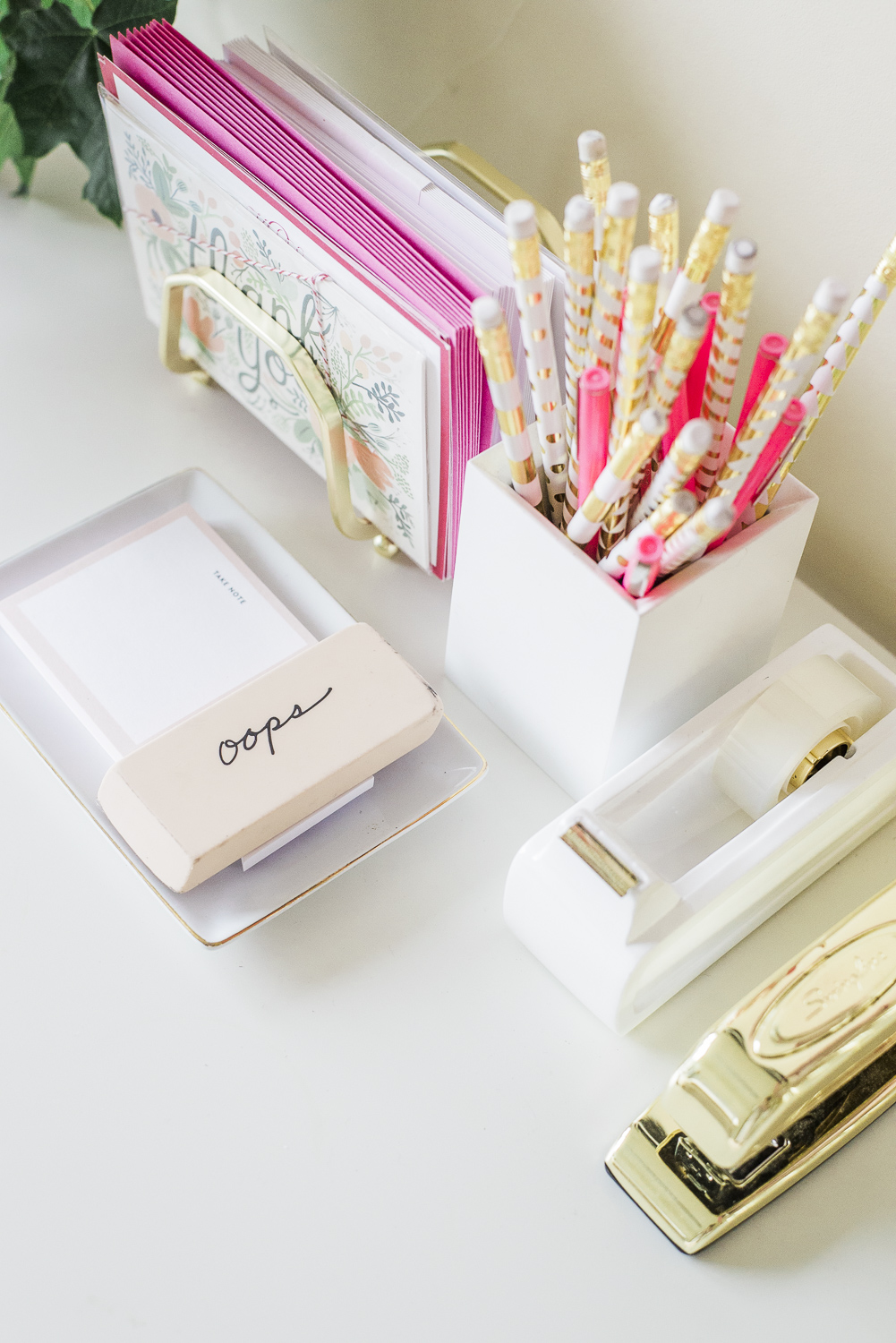 everyhostess-office-16